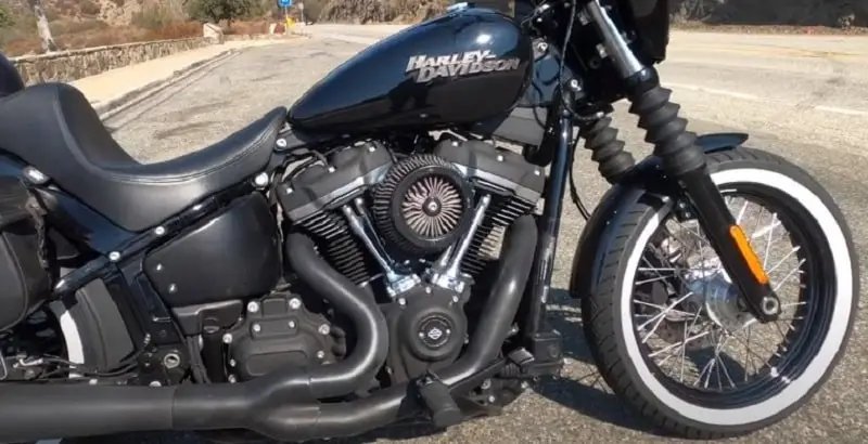 How To Professionally Detail Your Harley Davidson, Cleaning WhiteWall Tires